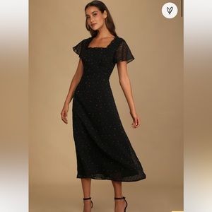 NWT Lulu’s So Kiss Me Black Floral Print Swiss Dot Maxi Dress